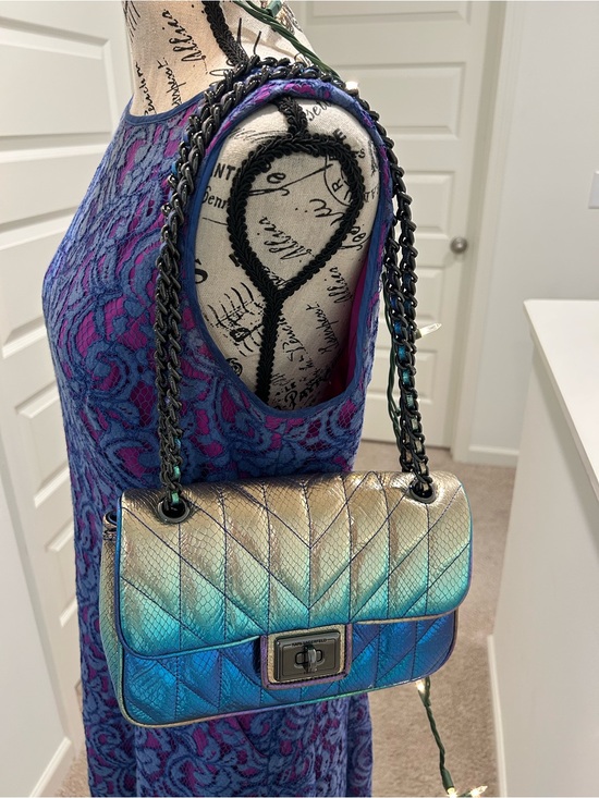 Karl Lagerfeld Handbags - Karl Lagerfeld Paris Agyness (Mermaid Purse) Brand NEW must see gorgeous